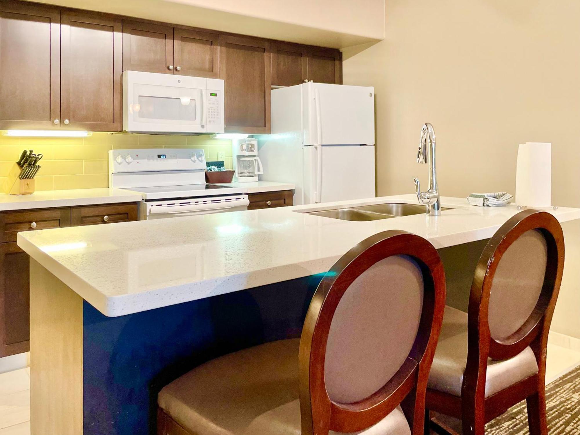 Hillside Haven: Carriage Club Resort Retreat Edgar Bagian luar foto