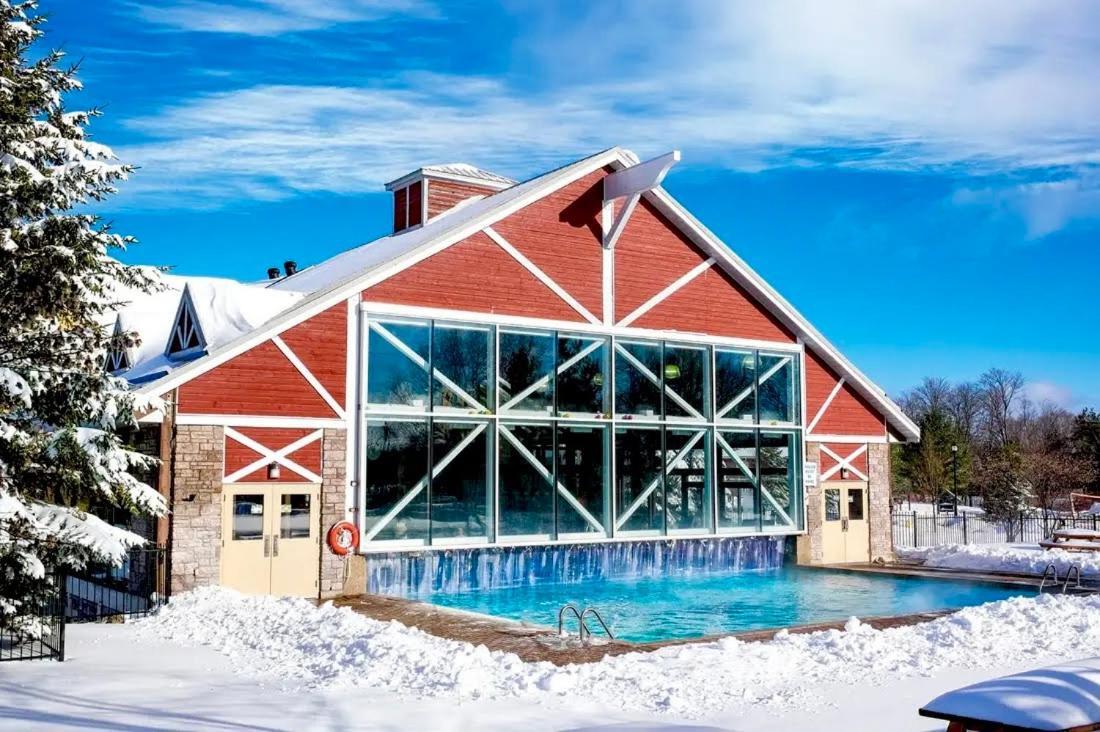 Hillside Haven: Carriage Club Resort Retreat Edgar Bagian luar foto