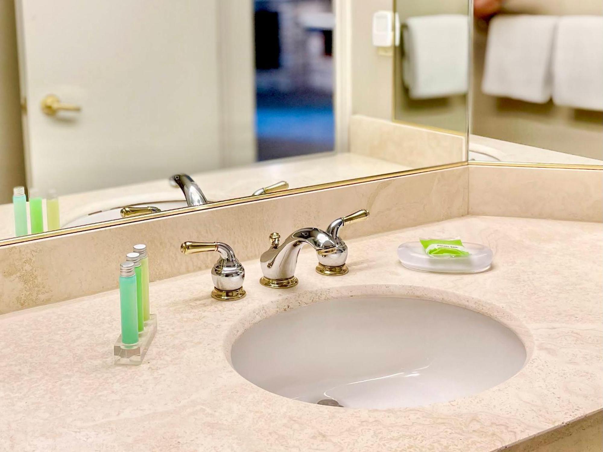 Hillside Haven: Carriage Club Resort Retreat Edgar Bagian luar foto