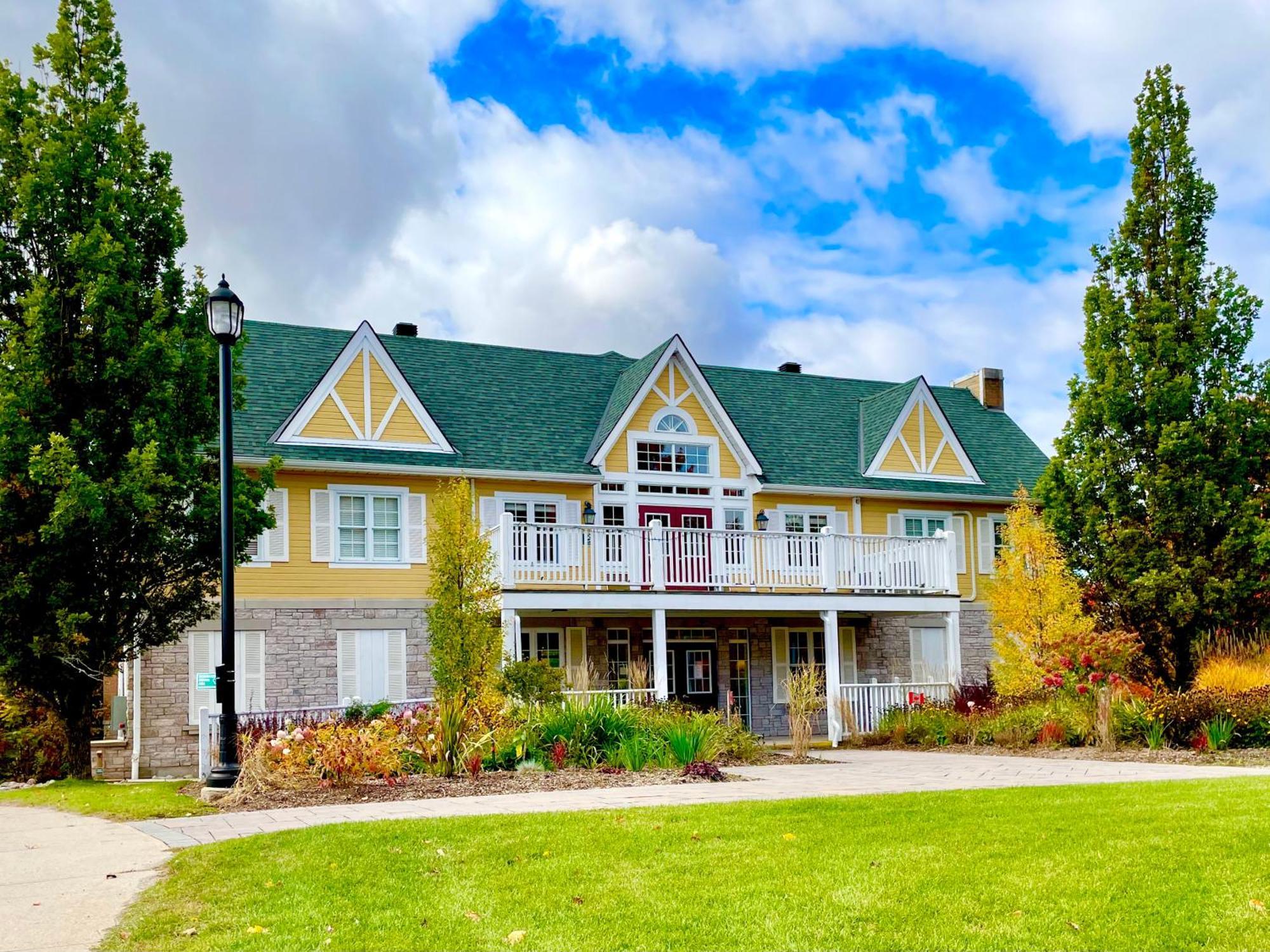 Hillside Haven: Carriage Club Resort Retreat Edgar Bagian luar foto